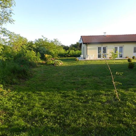 Villa Campo Ezerets Exterior photo