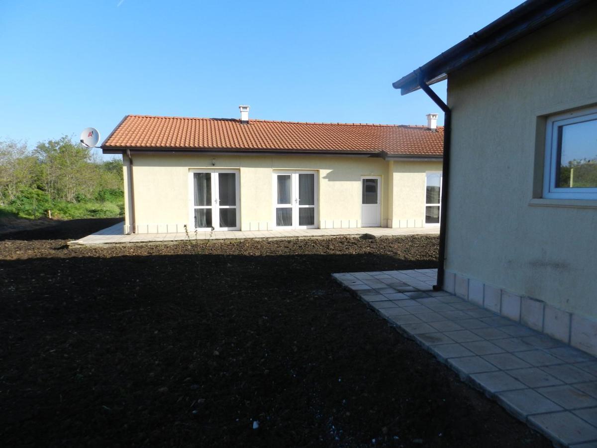 Villa Campo Ezerets Exterior photo
