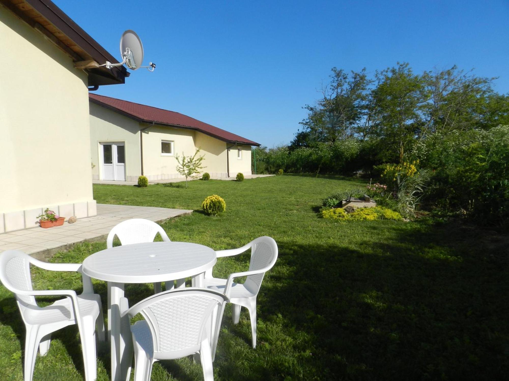 Villa Campo Ezerets Exterior photo
